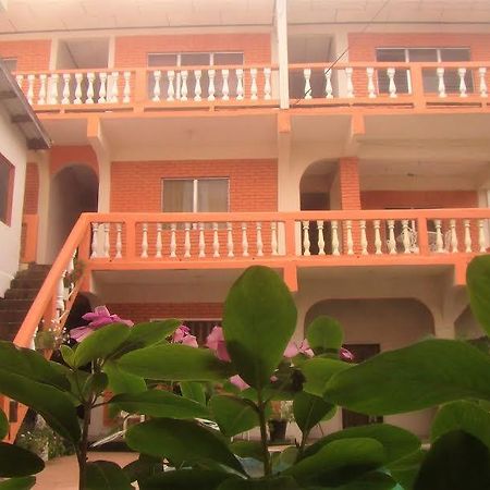 Hotel Casa Marina La Ceiba Ngoại thất bức ảnh