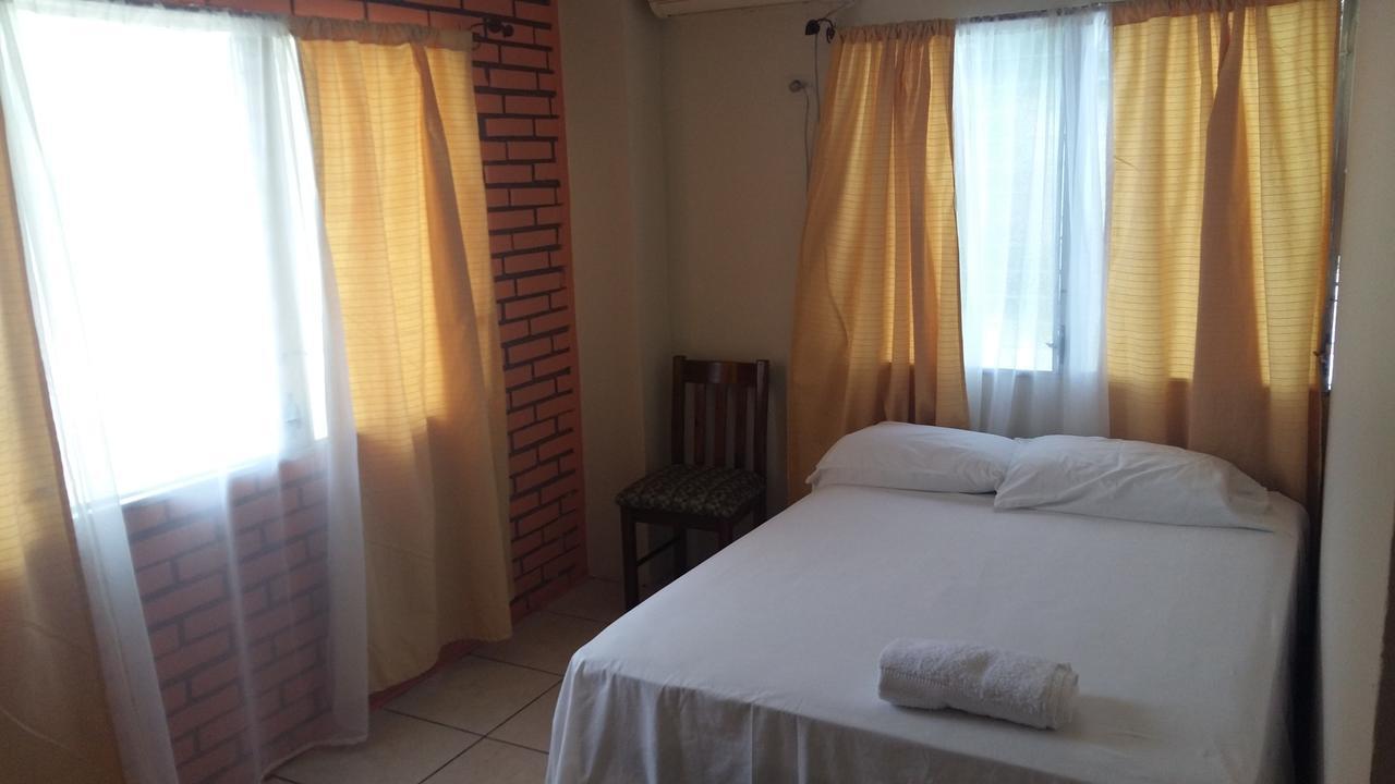 Hotel Casa Marina La Ceiba Ngoại thất bức ảnh