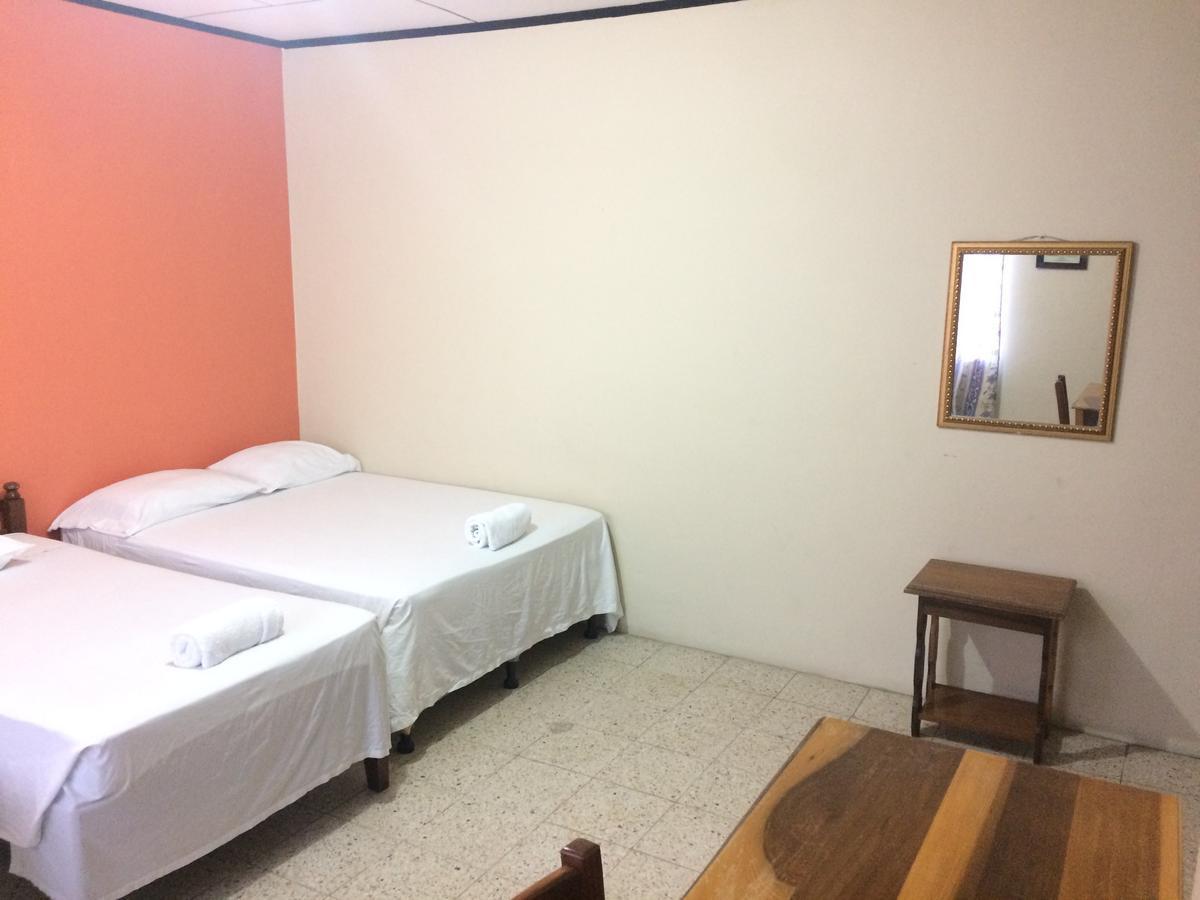 Hotel Casa Marina La Ceiba Ngoại thất bức ảnh