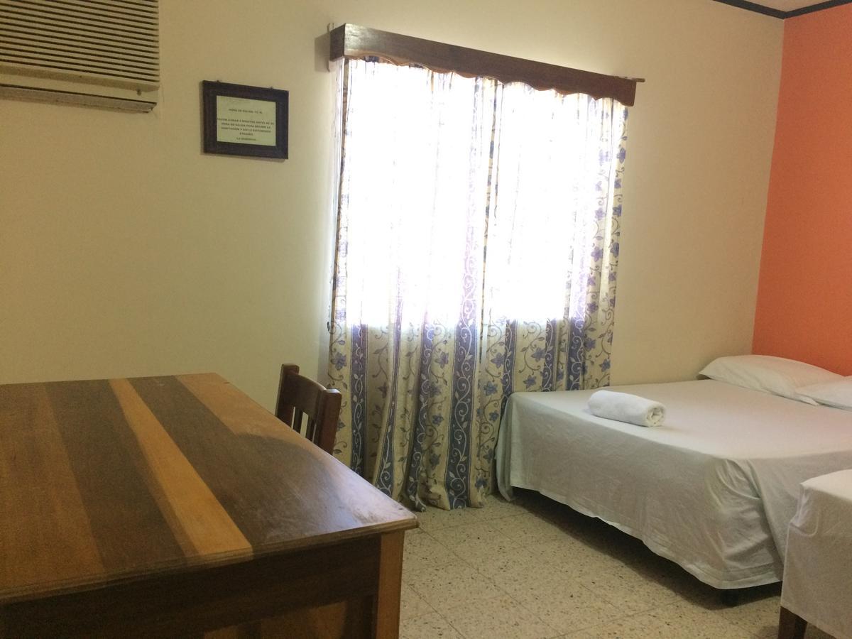 Hotel Casa Marina La Ceiba Ngoại thất bức ảnh